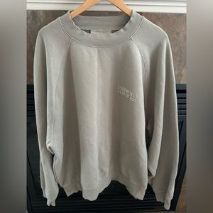 Fear of God Essentials men’s size 2xl crew neck sweatshirt